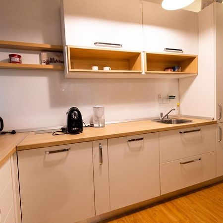 Ardor Apt - Bright And Secluded Apartment In The Heart Of Old Town Brasov Luaran gambar